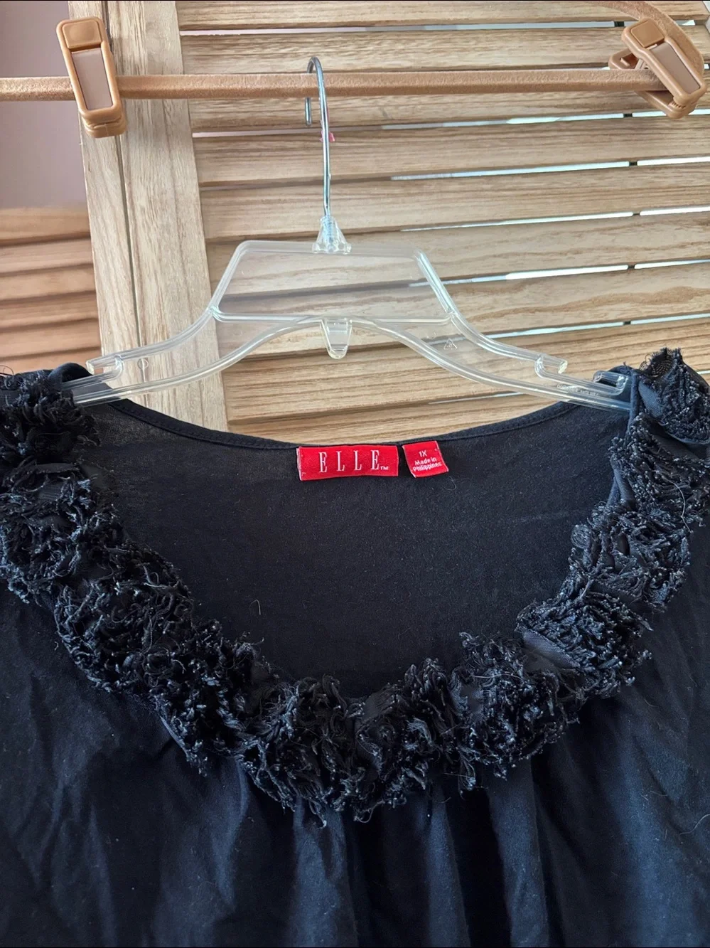 Elle black short